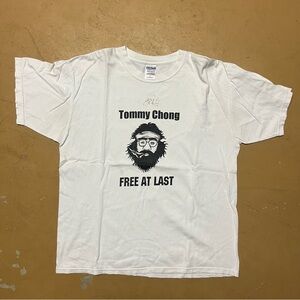 RARE Autographed Cheech & Chong Tommy Chong Free At Last Comedy Tour Shirt XL